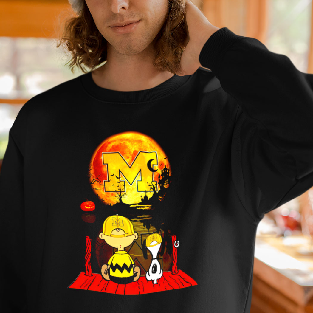 Charlie brown halloween outlet sweatshirt