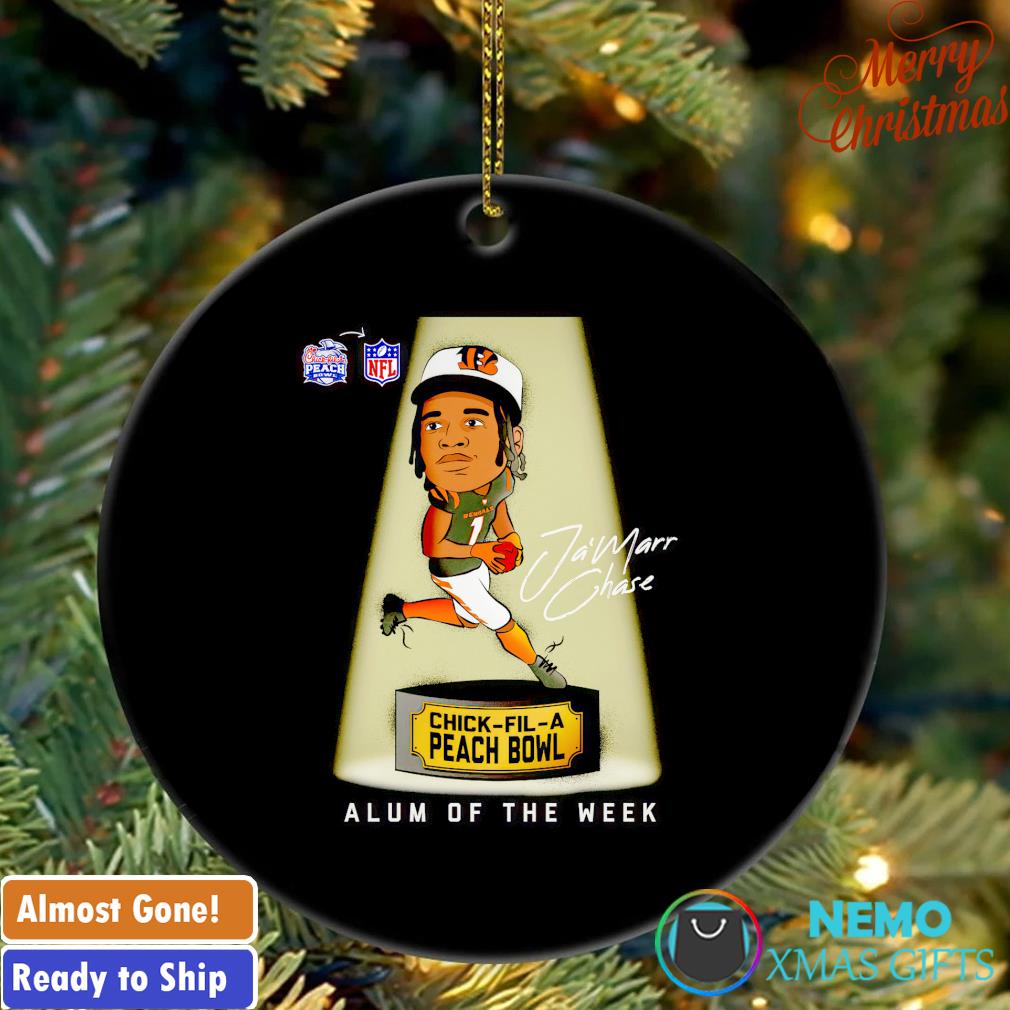 https://images.nemoshirt.com/2022/11/jamarr-chase-chick-fil-a-peach-bowl-alum-of-the-week-ornament-ornament.jpg