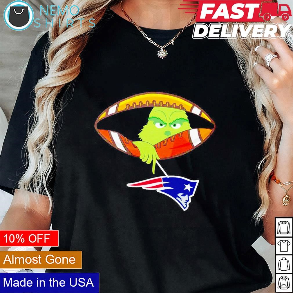 Grinch hold New England Patriots logo shirt Black Tee