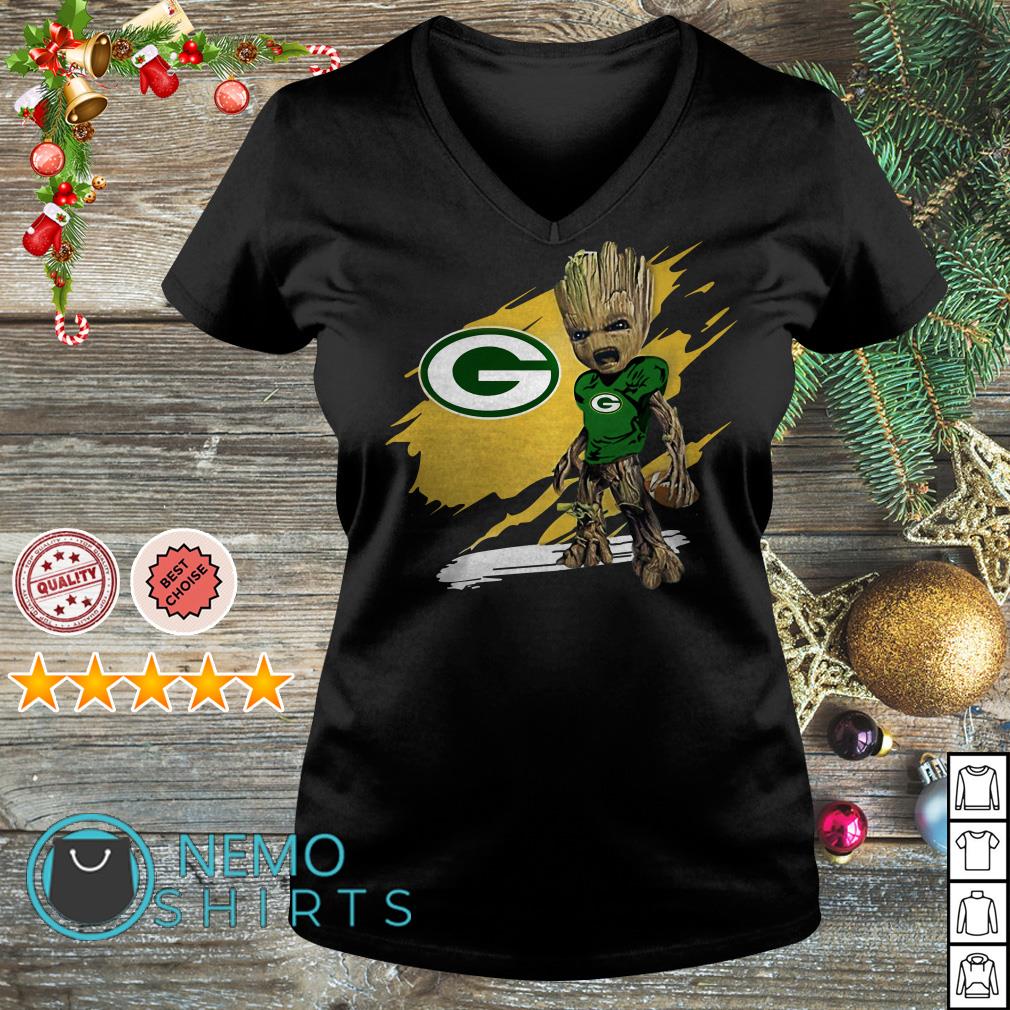 Baby Groot Hugging Green Bay Packers T-Shirt - TeeNavi